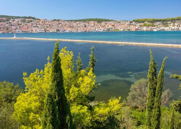 Villa Semeli *