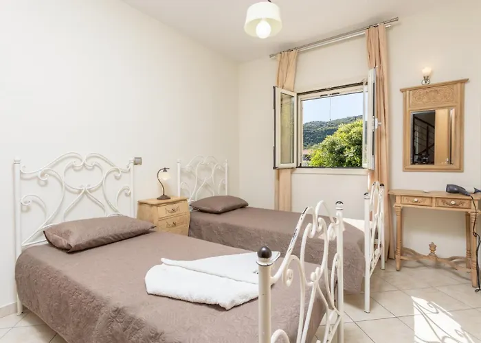 Villa Semeli *